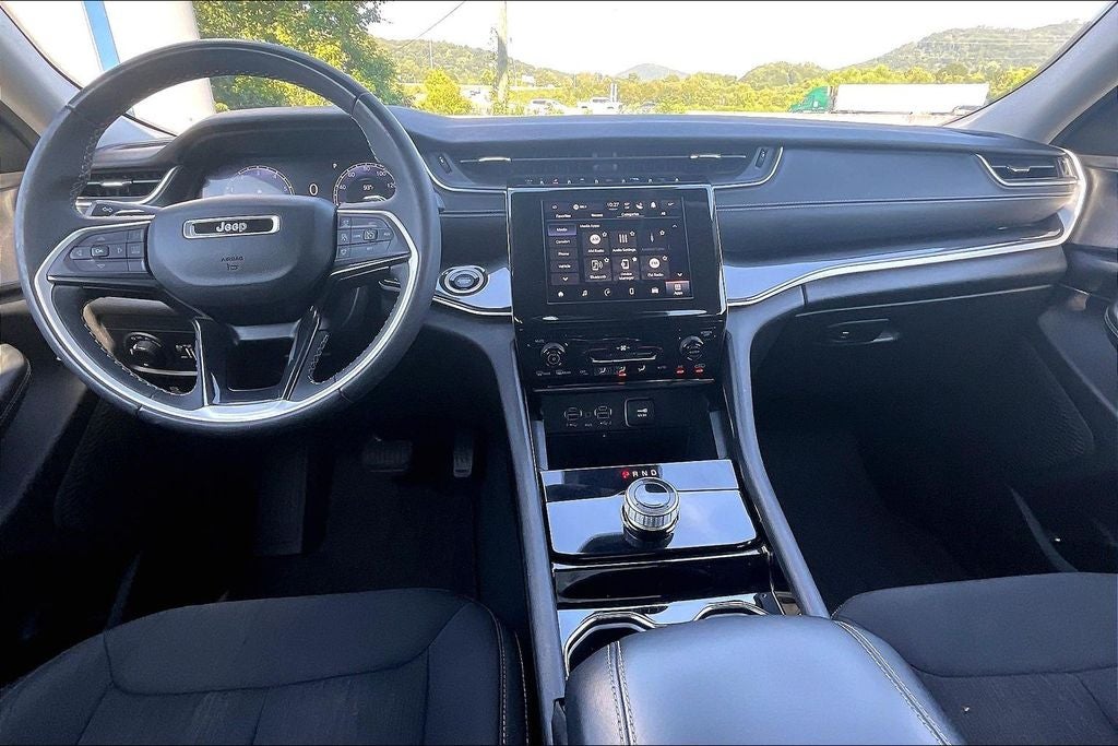2023 Jeep Grand Cherokee L Laredo