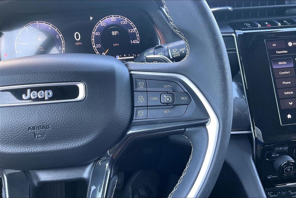 2023 Jeep Grand Cherokee L Laredo