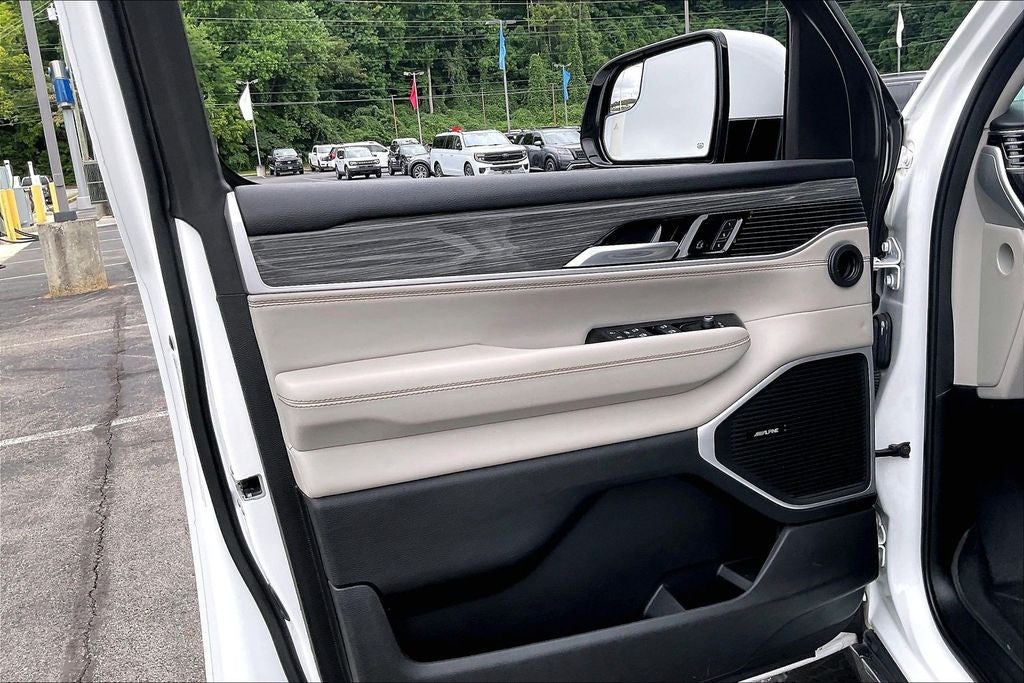 2022 Jeep Wagoneer Series II