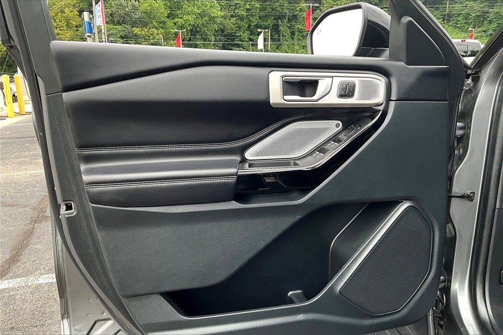 2023 Ford Explorer Platinum