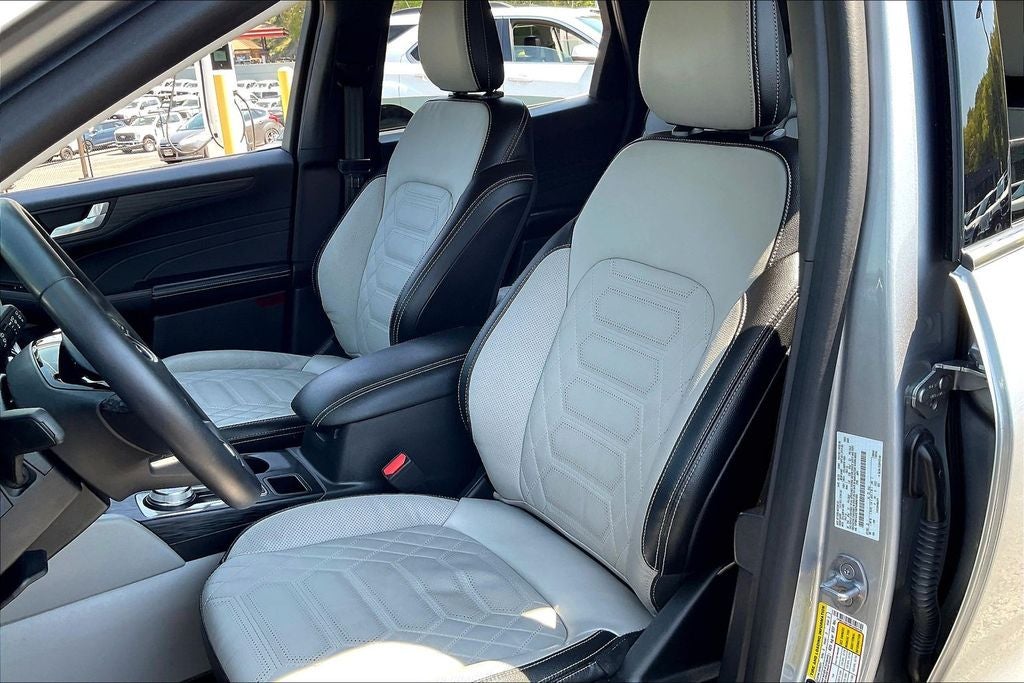 2023 Ford Escape Plug-In Hybrid Base