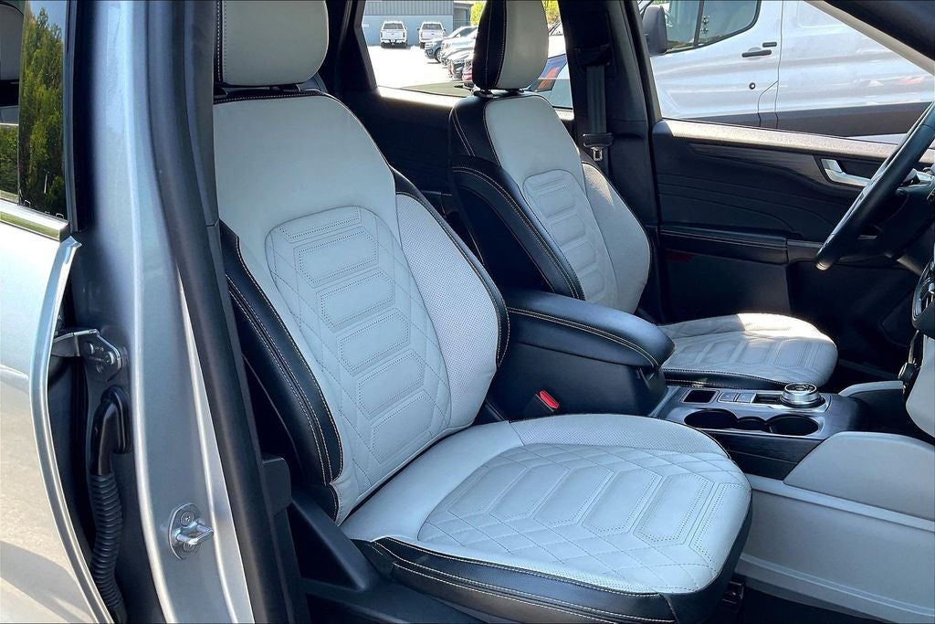 2023 Ford Escape Plug-In Hybrid Base