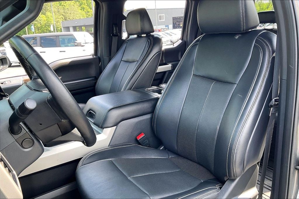 2022 Ford F-350SD Lariat DRW