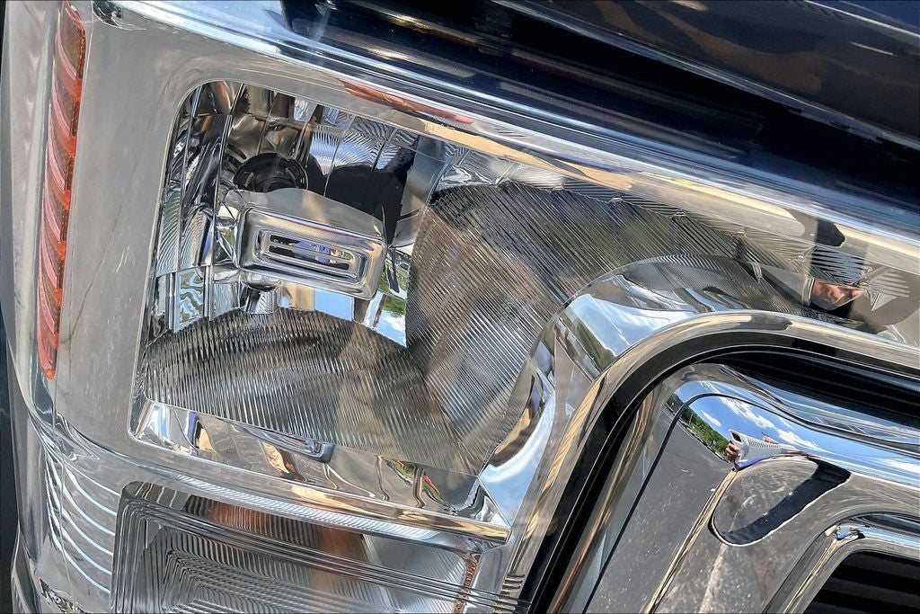 2022 Ford F-350SD Lariat DRW