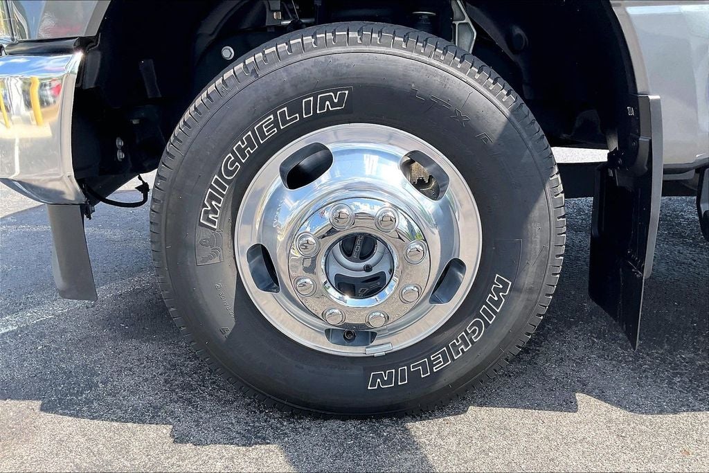 2022 Ford F-350SD Lariat DRW