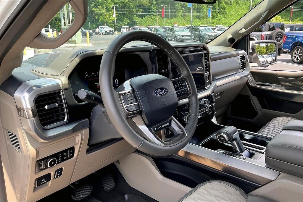 2025 Ford F-150 Platinum