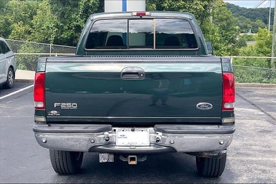 2002 Ford F-250SD Lariat