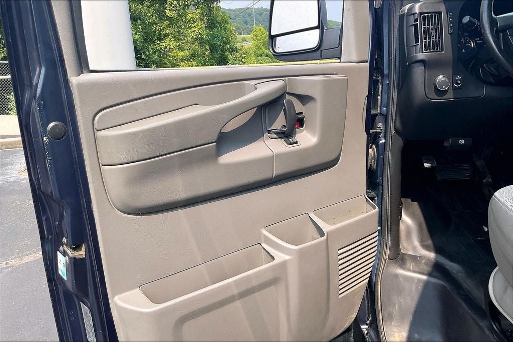 2015 Chevrolet Express 3500 Work Van Cargo