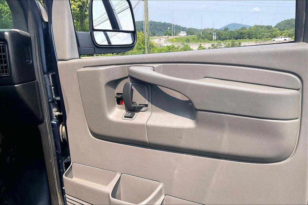 2015 Chevrolet Express 3500 Work Van Cargo