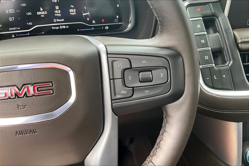 2023 GMC Yukon SLT