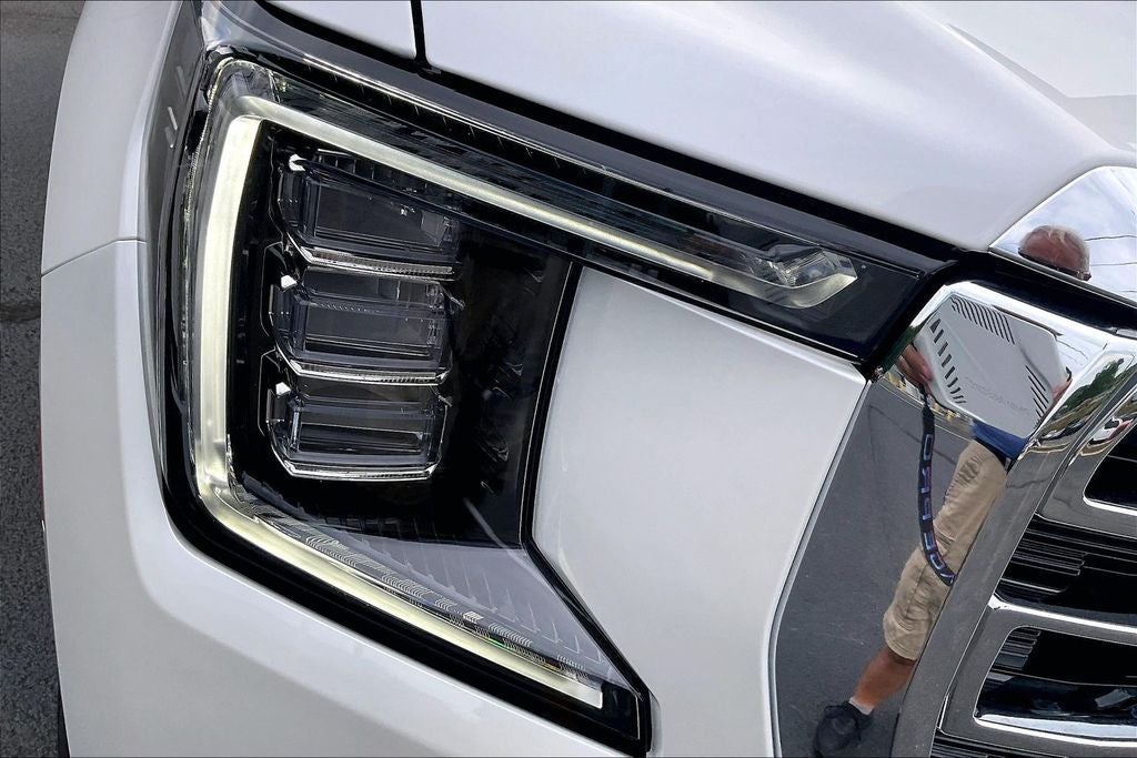 2023 GMC Yukon SLT