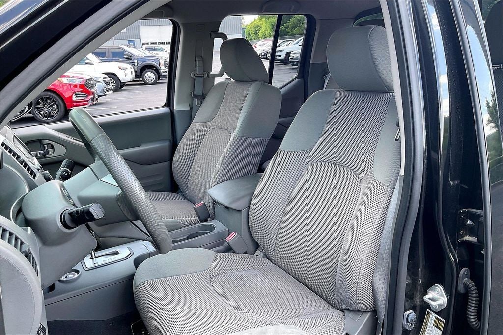 2021 Nissan Frontier SV