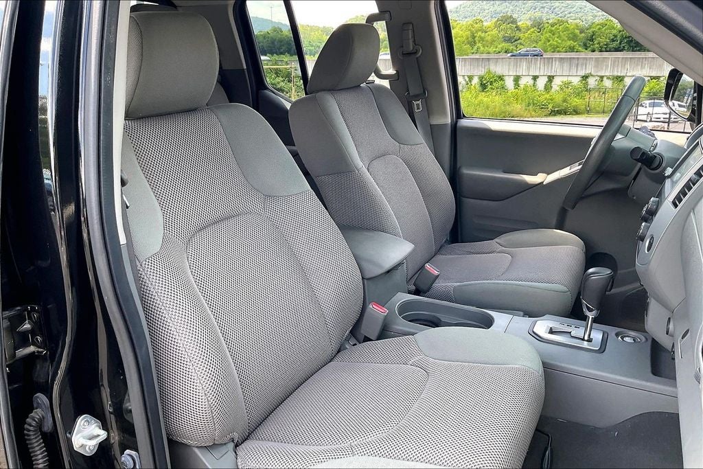 2021 Nissan Frontier SV