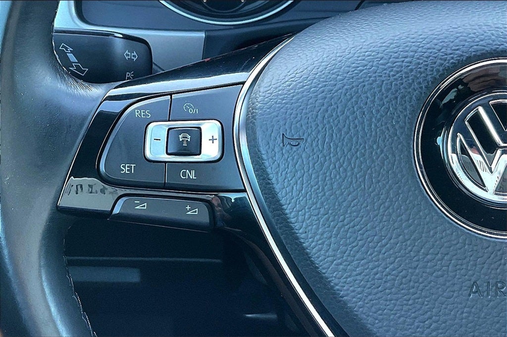 2018 Volkswagen Atlas 2.0T SE w/Technology