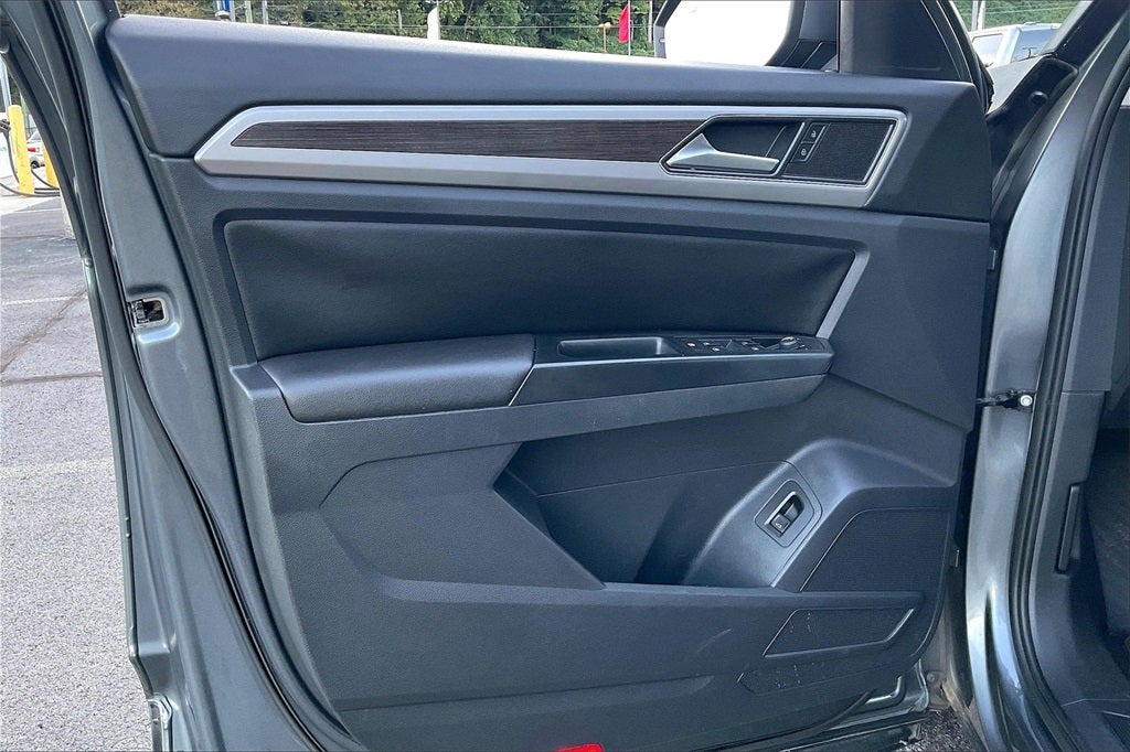 2018 Volkswagen Atlas 2.0T SE w/Technology