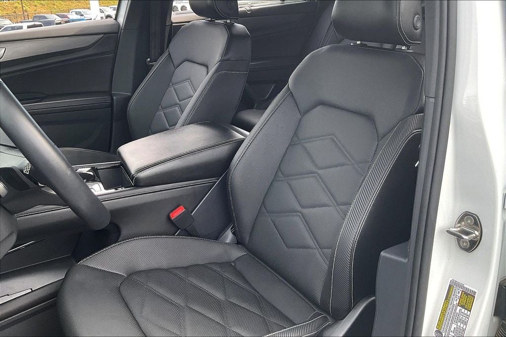 2025 Volkswagen Atlas Cross Sport 2.0T SE w/Technology