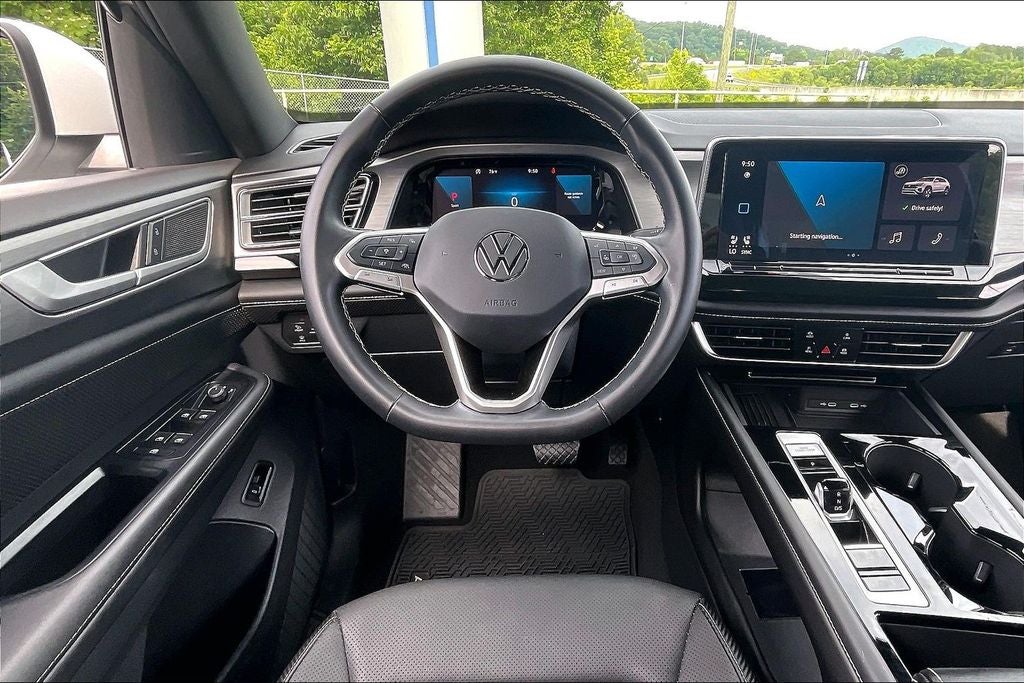 2025 Volkswagen Atlas Cross Sport 2.0T SE w/Technology