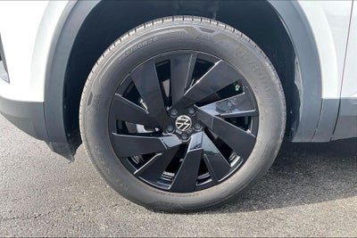 2025 Volkswagen Atlas Cross Sport 2.0T SE w/Technology