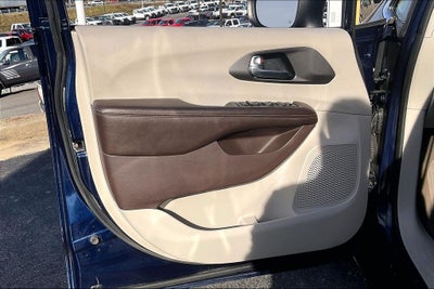 2020 Chrysler Voyager LXI