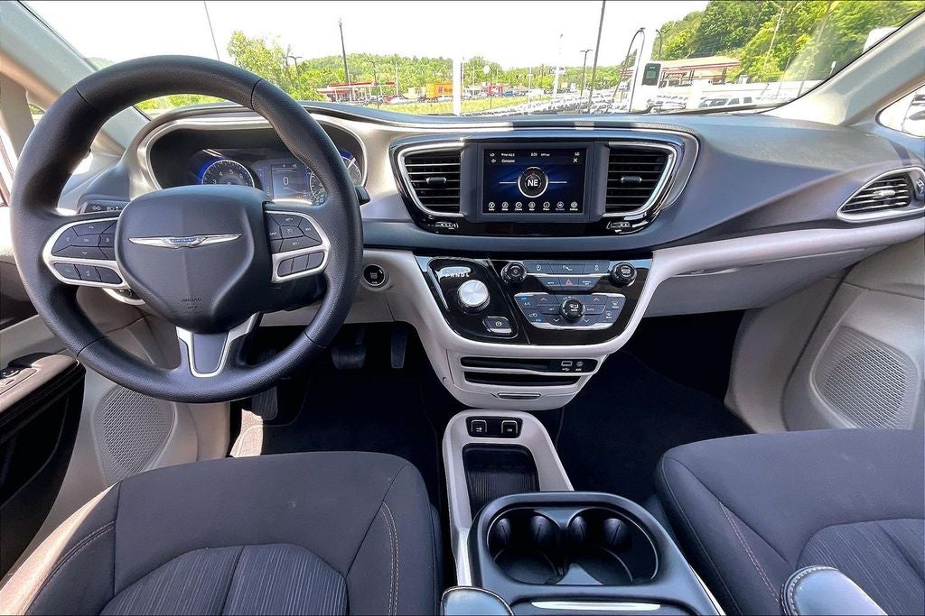 2020 Chrysler Pacifica Touring