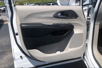 2020 Chrysler Pacifica Touring