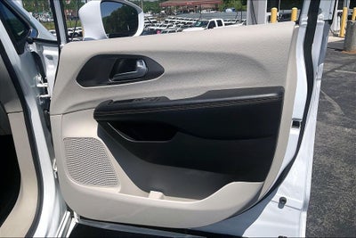 2020 Chrysler Pacifica Touring