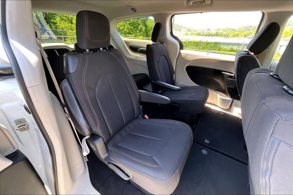 2020 Chrysler Pacifica Touring