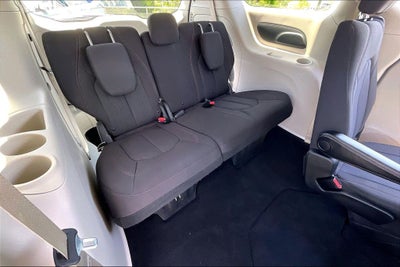 2020 Chrysler Pacifica Touring