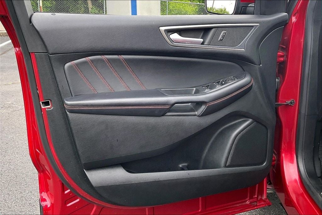 2022 Ford Edge ST Line