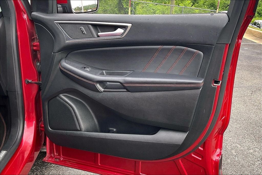 2022 Ford Edge ST Line