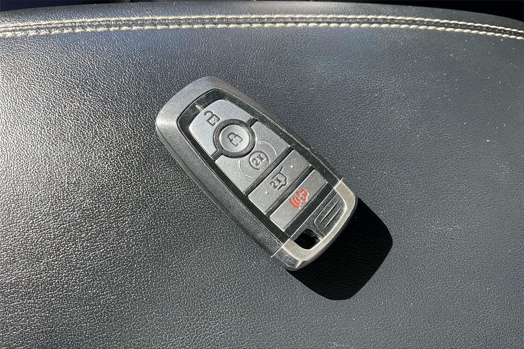 2024 Ford Edge Titanium