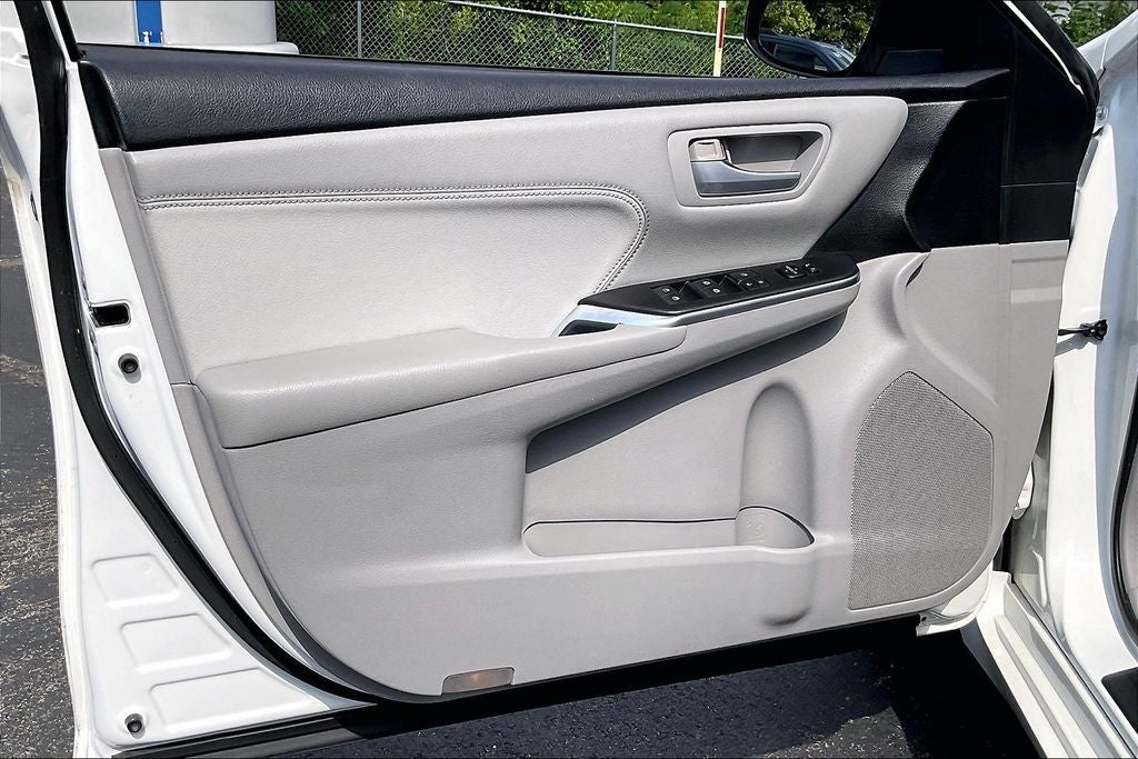 2016 Toyota Camry XLE