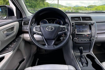 2016 Toyota Camry XLE