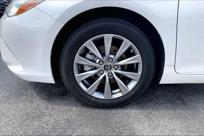 2016 Toyota Camry XLE