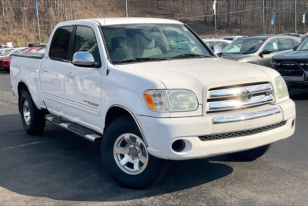 Used 2005 Toyota Tundra SR5 with VIN 5TBDT44135S484052 for sale in Dalton, GA
