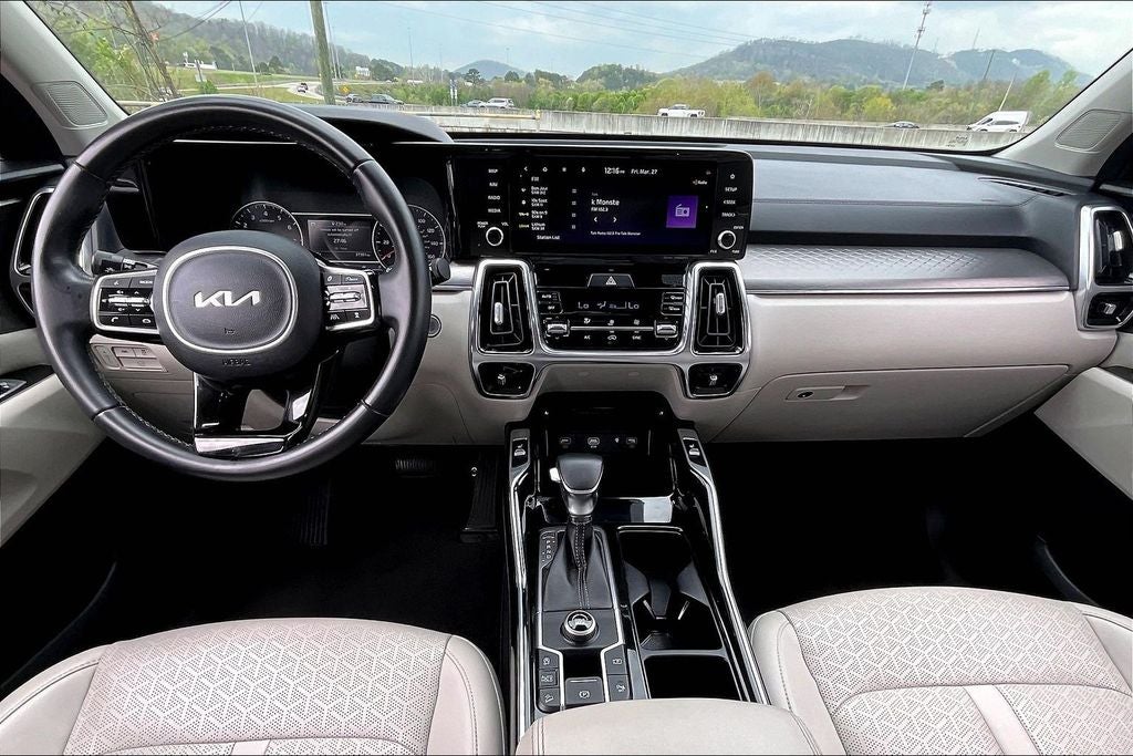 2022 Kia Sorento SX