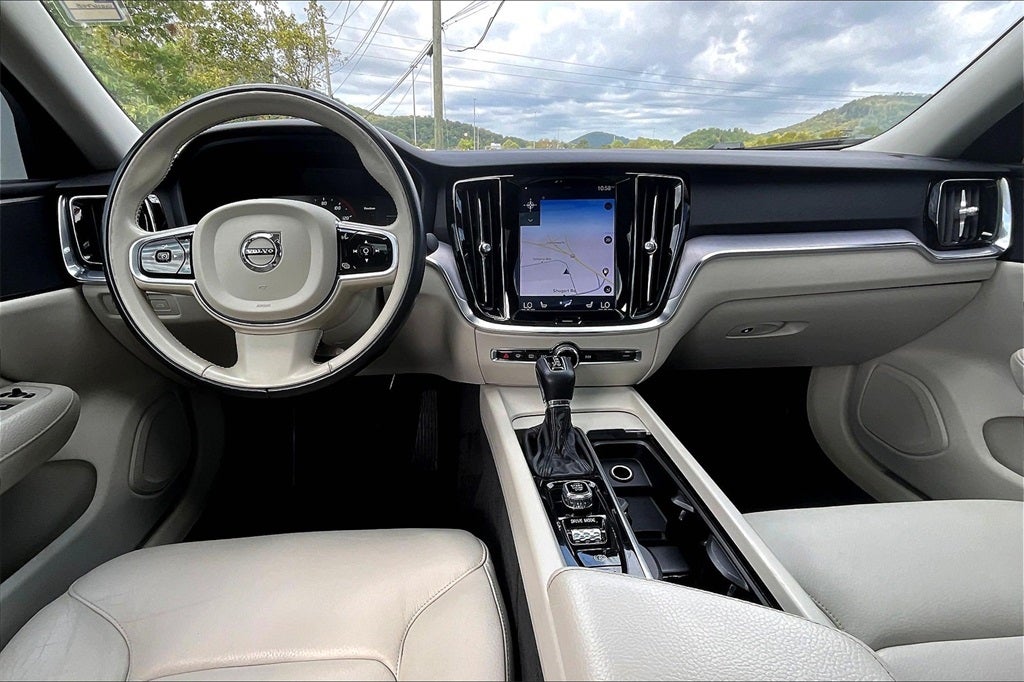 2019 Volvo S60 T6 Momentum