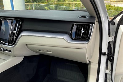 2019 Volvo S60 T6 Momentum