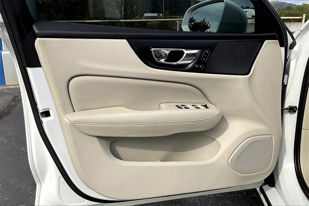 2019 Volvo S60 T6 Momentum