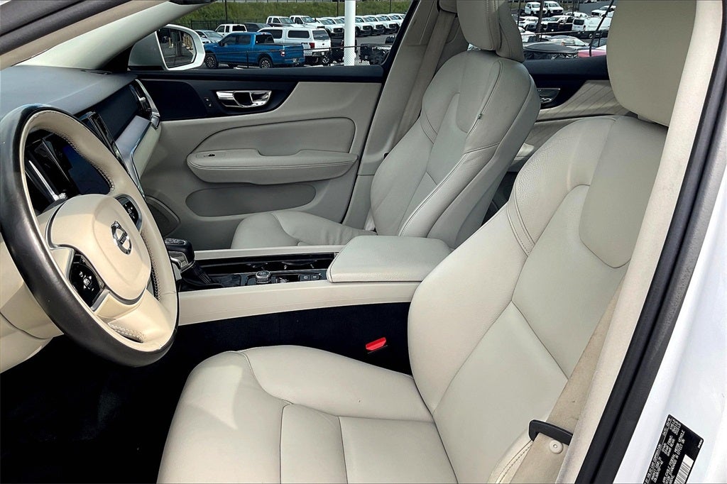 2019 Volvo S60 T6 Momentum