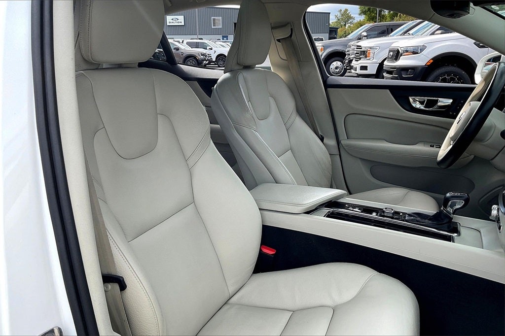 2019 Volvo S60 T6 Momentum