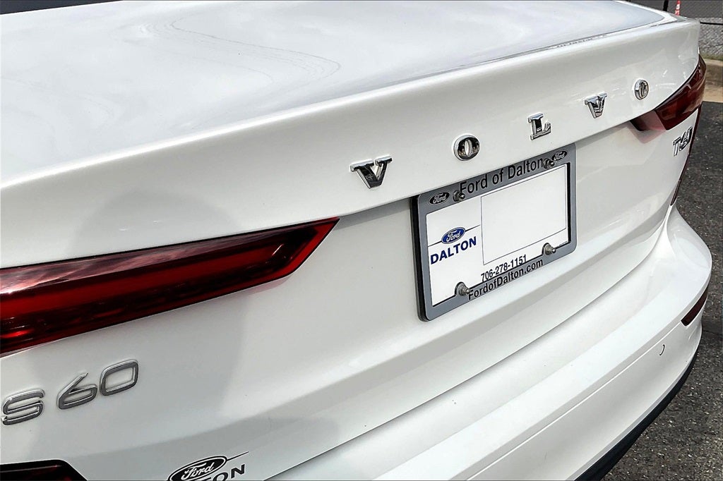 2019 Volvo S60 T6 Momentum