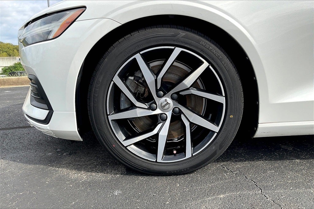2019 Volvo S60 T6 Momentum