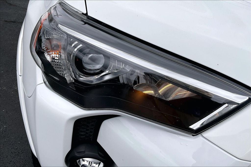 2022 Toyota 4Runner TRD Off-Road