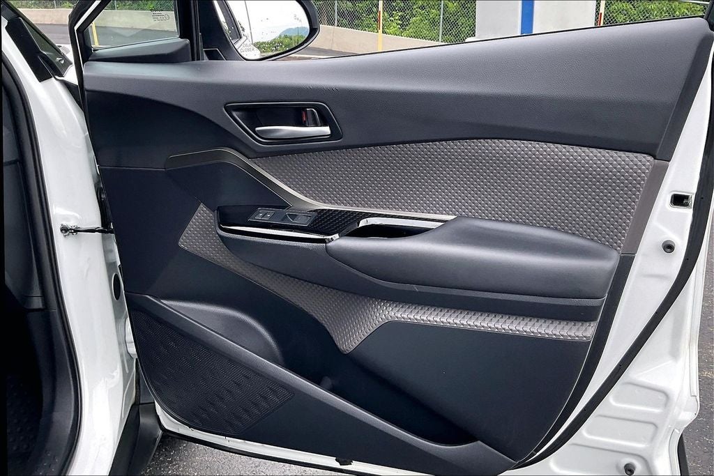 2022 Toyota C-HR Limited