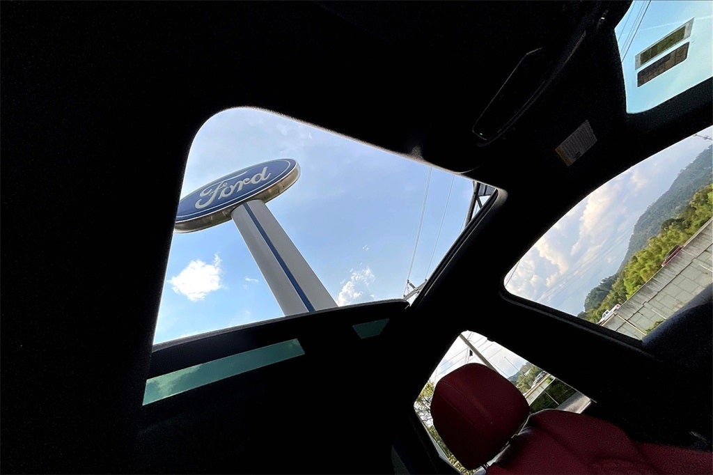 2022 Audi SQ5 Premium Plus quattro