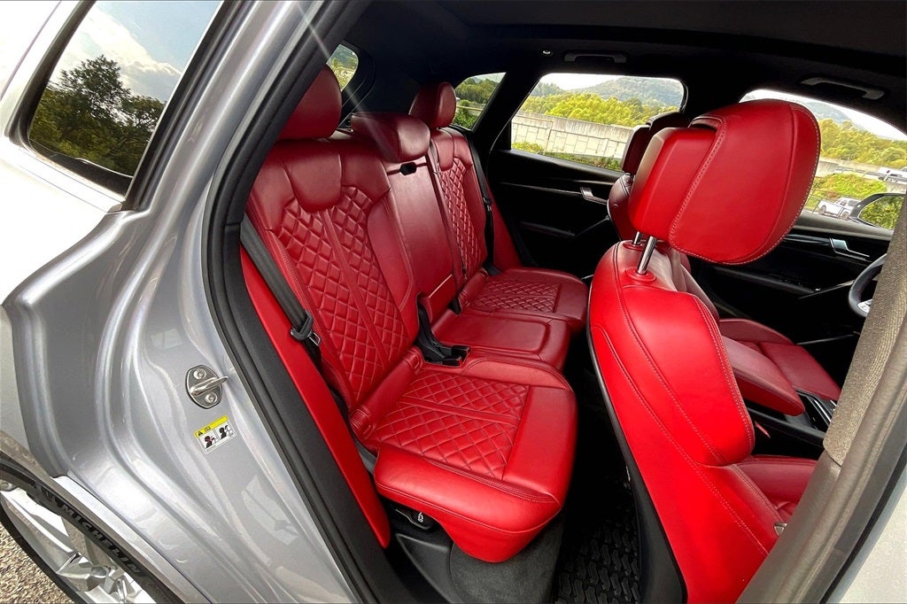 2022 Audi SQ5 Premium Plus quattro