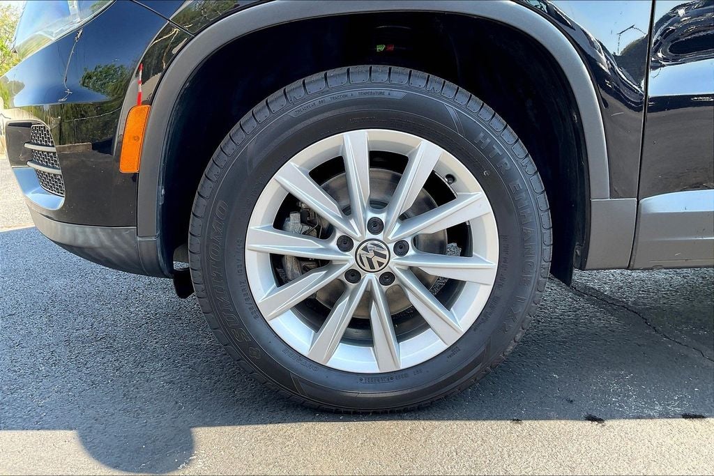 2017 Volkswagen Tiguan Limited 2.0T